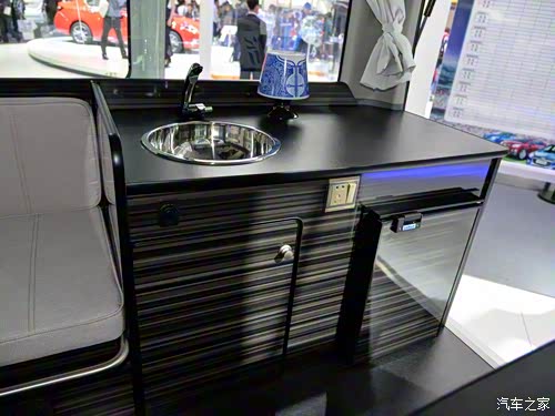 【哥哥就是我的style 大海狮有颜值有担当_辽宁