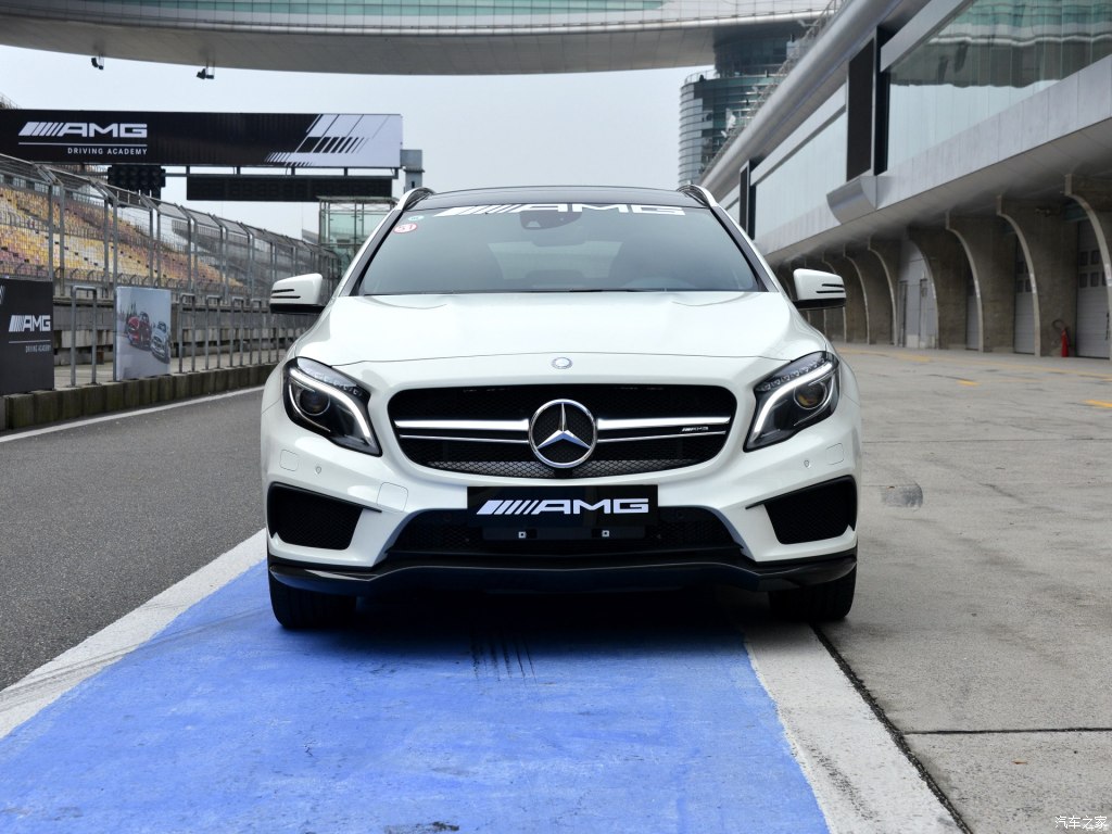 梅赛德斯-amg 奔驰gla级amg 2015款 gla 45 amg 4matic