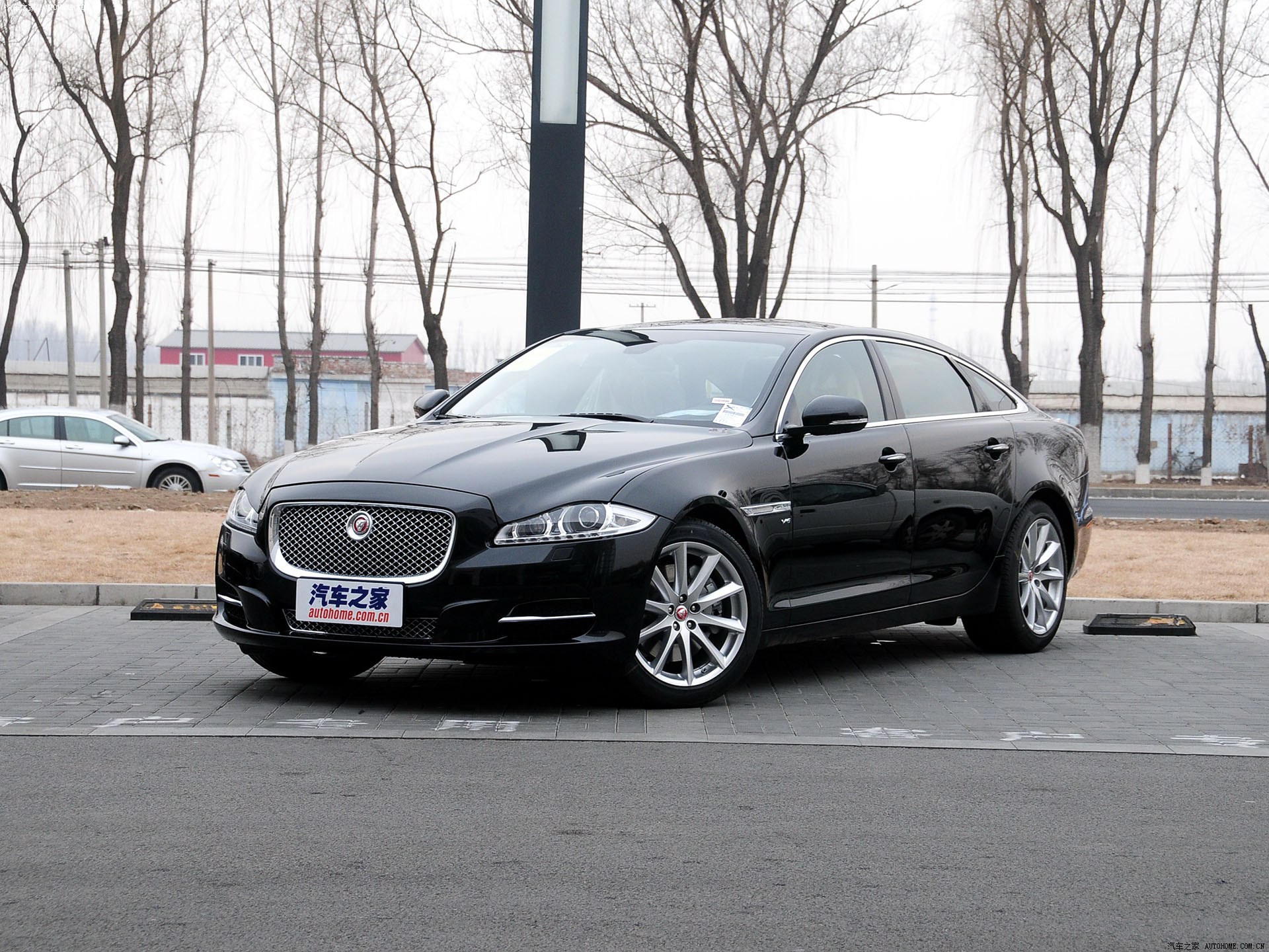 捷豹XJ系列2014款 XJL 3.0 SC 四驱尊享商务版