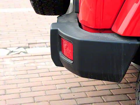 2014款 3.0L Sahara 四门版 2014款 3.0L Sahara 四门版