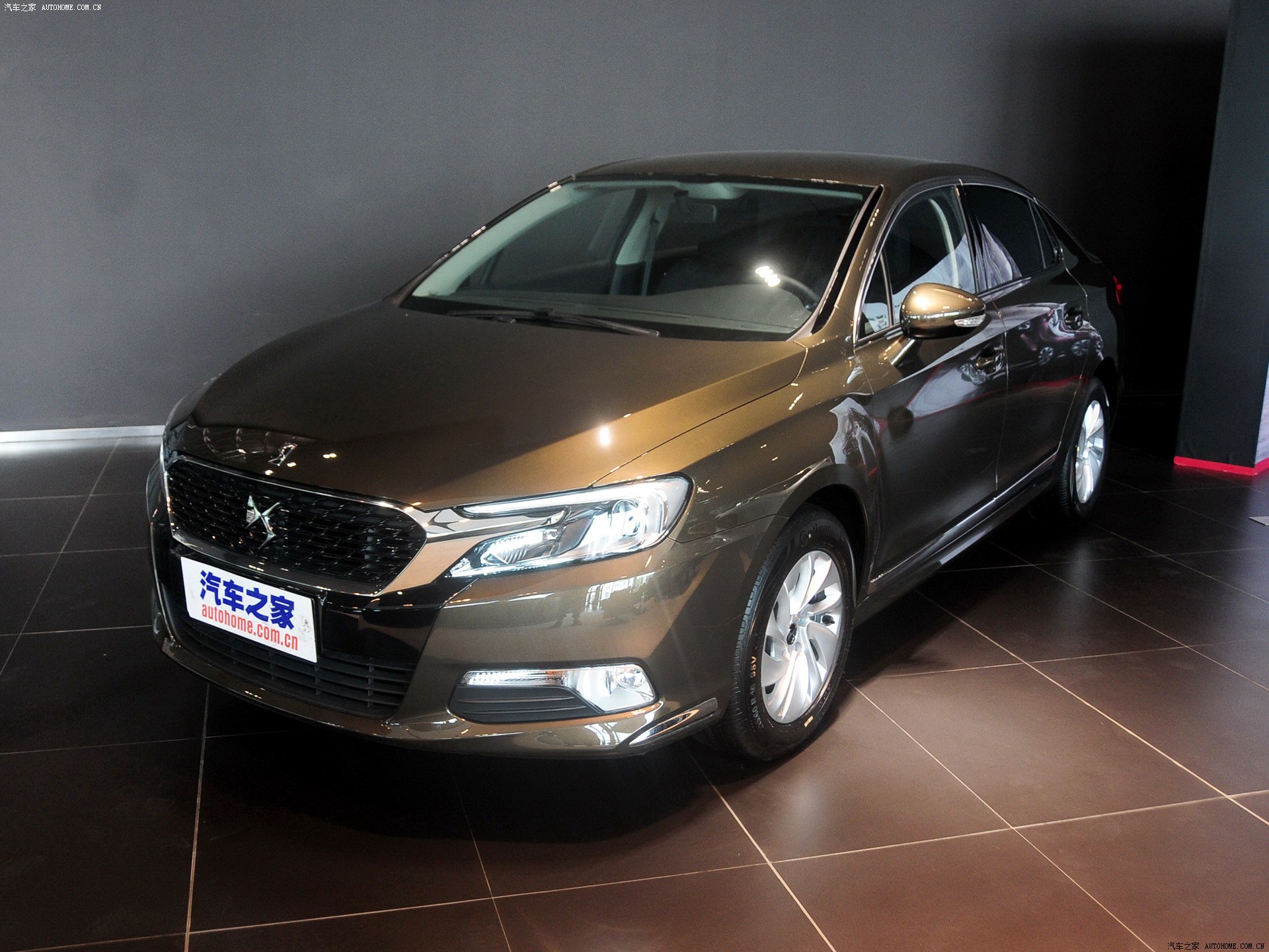 DS 5LS系列2014款 1.8L 自动舒适版VTi140