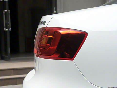 2014款 改款 1.4TSI 自动豪华型 2014款 改款 1.4TSI 自动豪华型