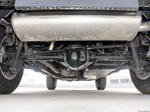 2014款 2.8TD Sahara 四门版 2014款 2.8TD Sahara 四门版