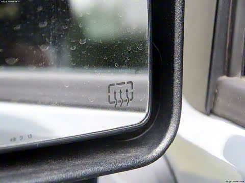 2014款 2.8TD Sahara 四门版 2014款 2.8TD Sahara 四门版