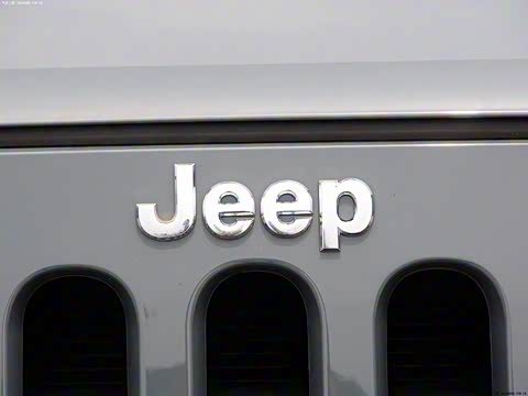 2014款 2.8TD Sahara 四门版 2014款 2.8TD Sahara 四门版