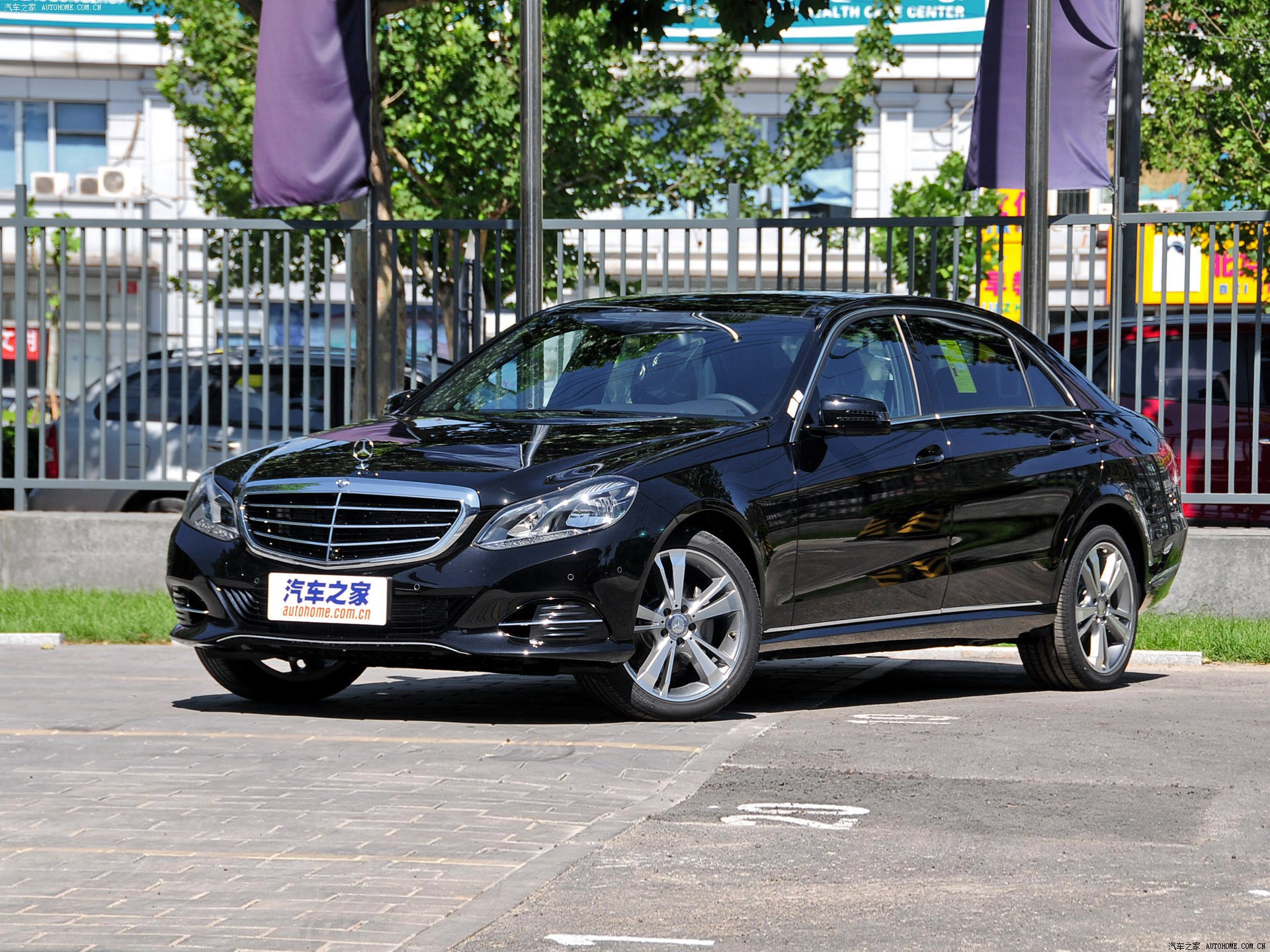 奔驰E级系列2015款 E 320 L 4MATIC
