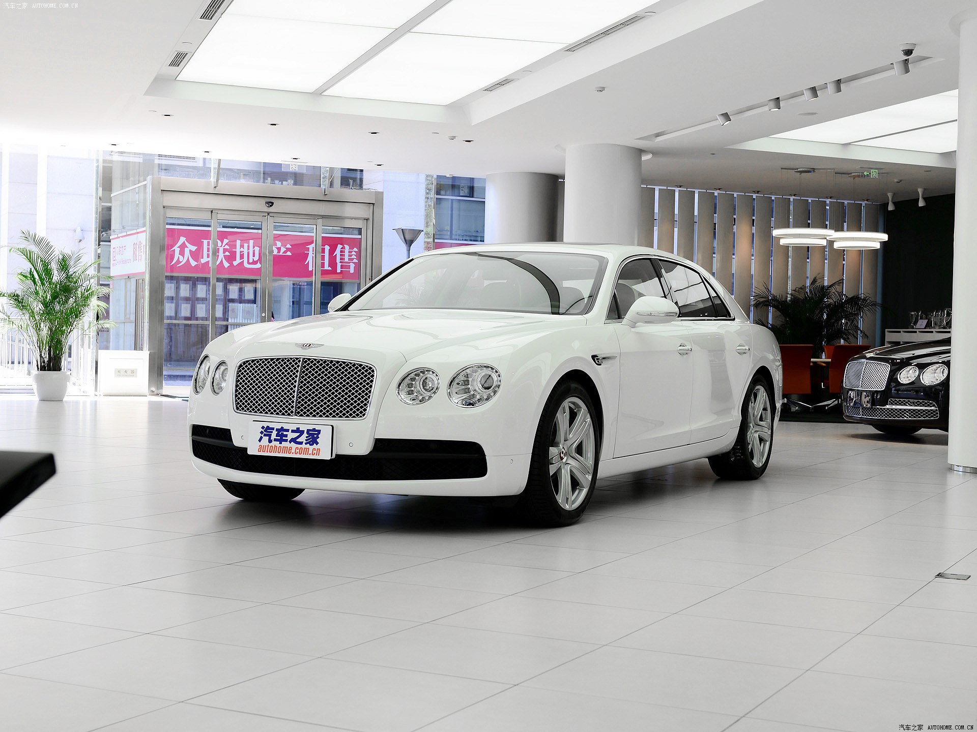 飞驰系列2014款 4.0T V8 标准版
