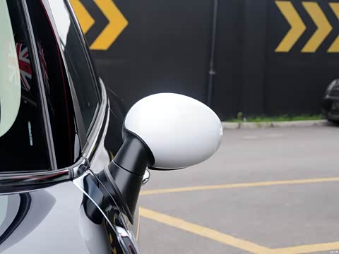 2014款 1.6T COOPER S ALL4 2014款 1.6T COOPER S ALL4