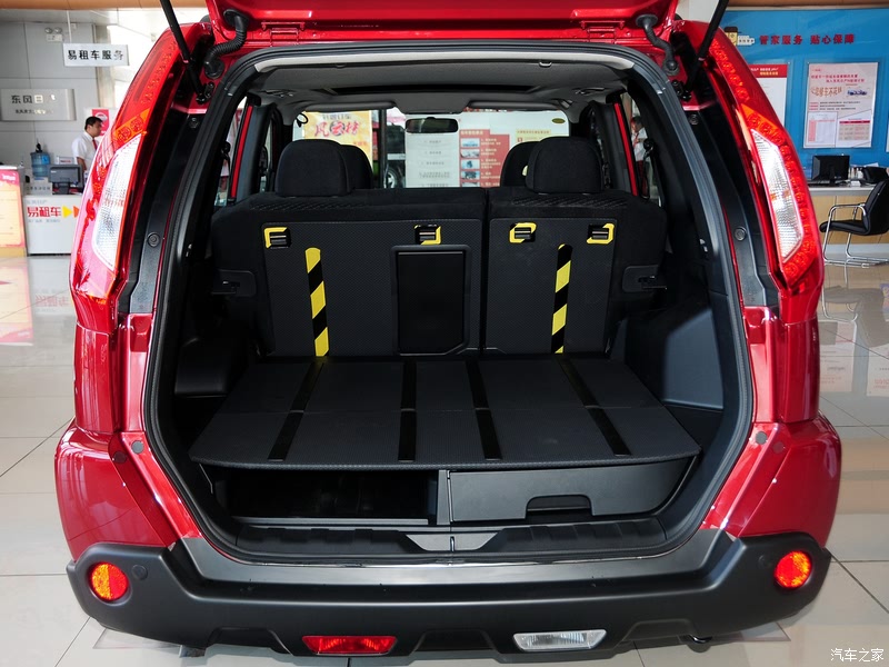 东风日产 奇骏 2012款 2.0l 手动舒适版 4wd