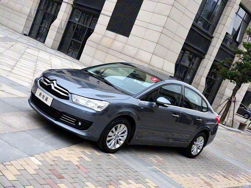 世嘉 2012款 三厢 2.0L 自动品驭型 1487850图