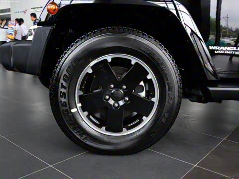 2012款 3.6L 四门梦十珍藏版 2012款 3.6L 四门梦十珍藏版