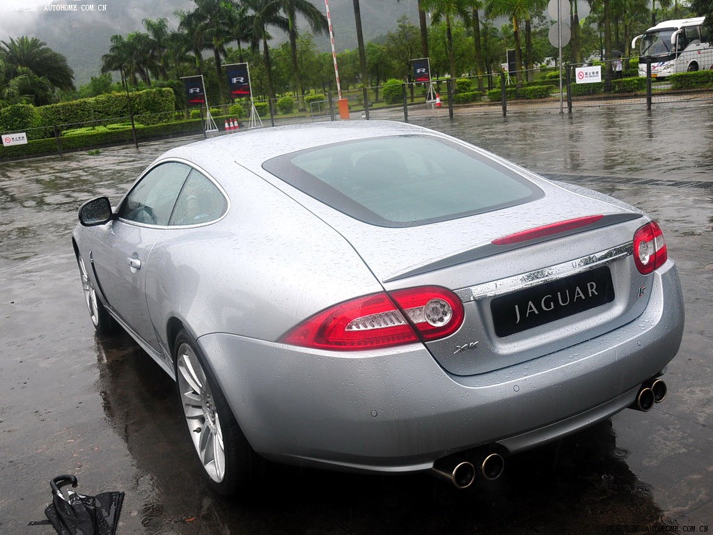 捷豹 捷豹xk 2009款 xkr 5.0l v8机械增压硬顶跑车