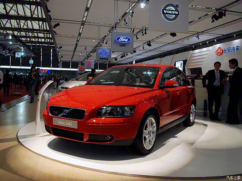 沃尔沃S40整体外观
