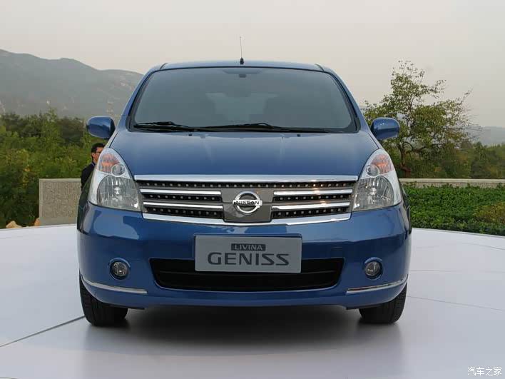 日产骏逸整体外观