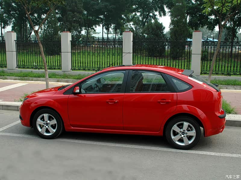 长安福特 福克斯 2007款 两厢 2.0l mt运动版