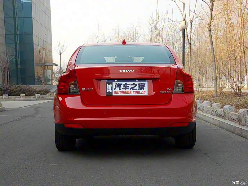 沃尔沃S40整体外观