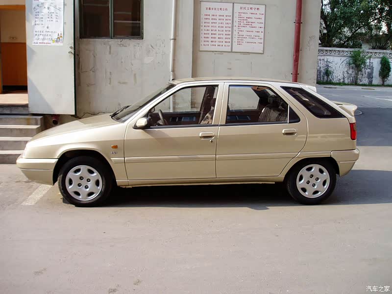 富康 2004款 新浪潮 1.6L 手动舒适型 12585图