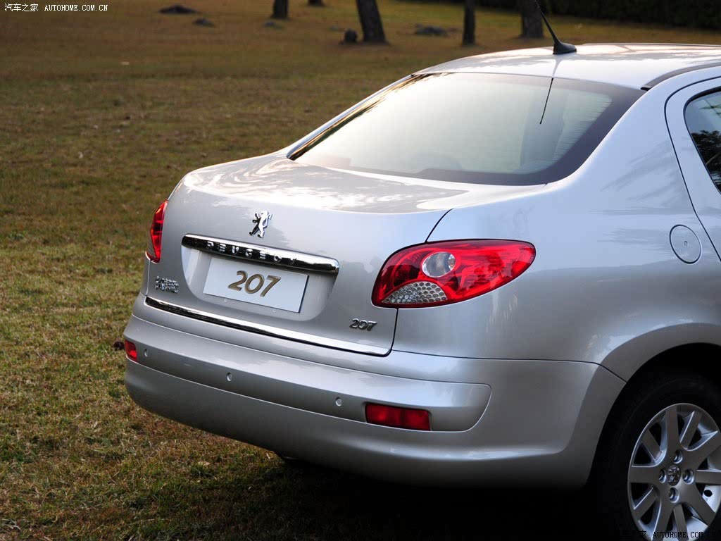 【图】东风标致标致2072009款 三厢 1.6l 手动品乐版