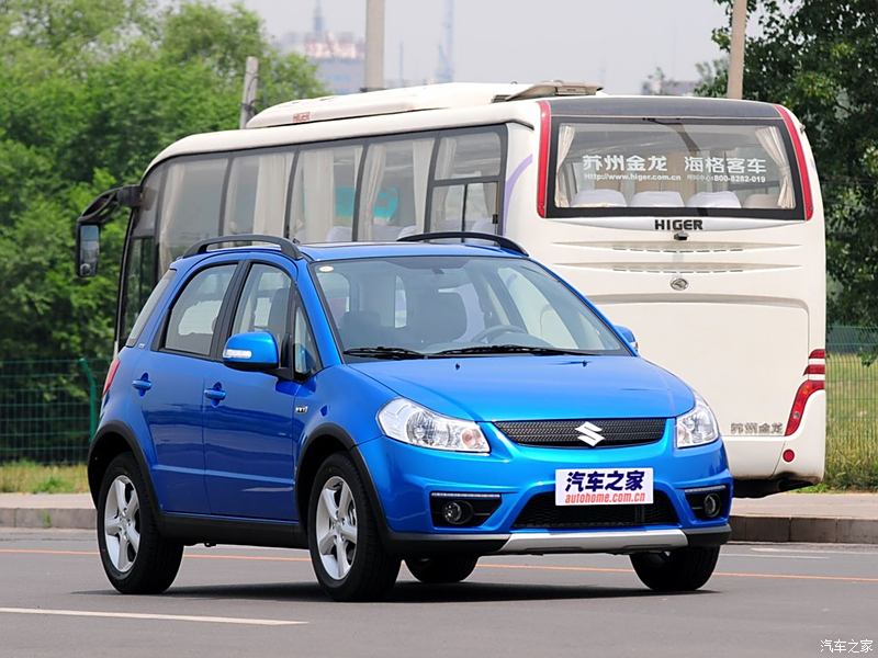 长安铃木 天语 sx4 2010款 两厢 1.6l 手动冠军限量版