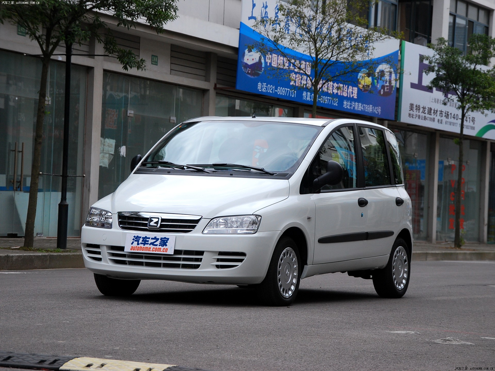 众泰m300系列2010款 1.6l 汽油标准型6座