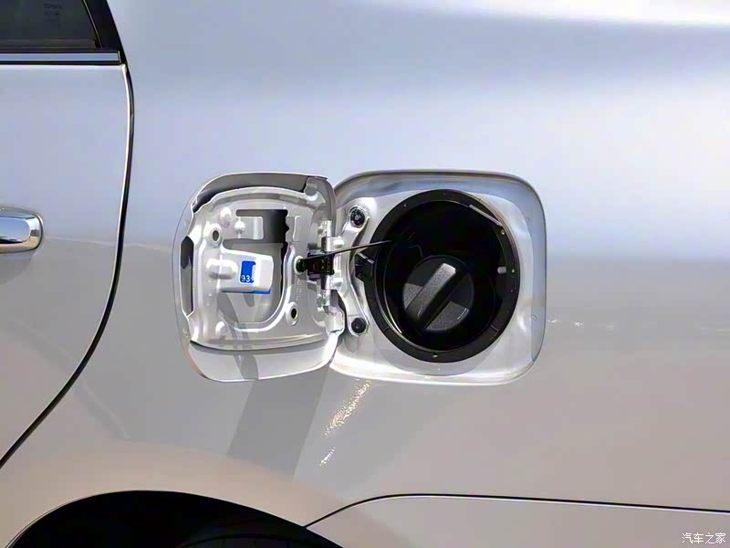 自由光油箱盖开启图解 u_559437679018.jpg