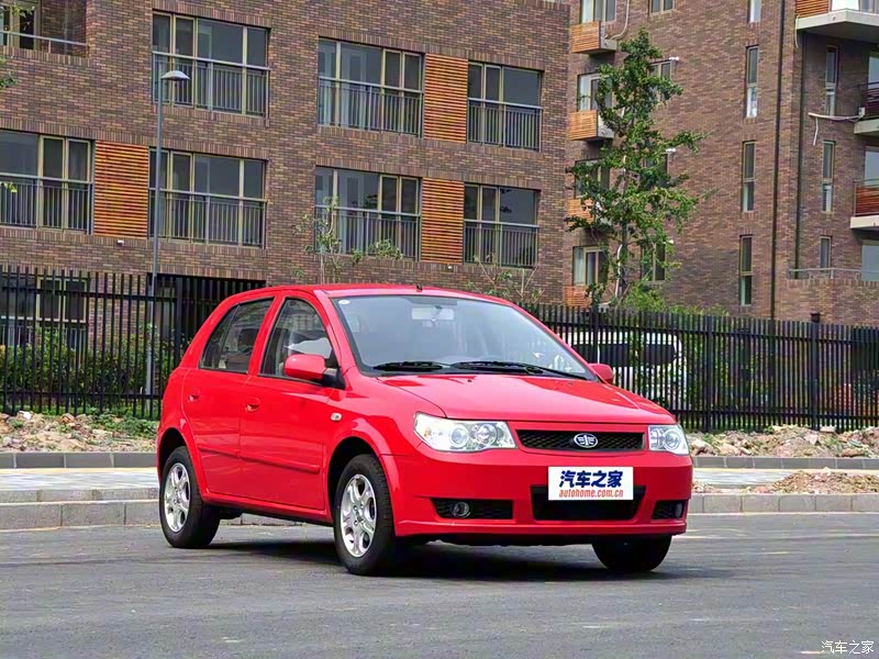 一汽威志整体外观