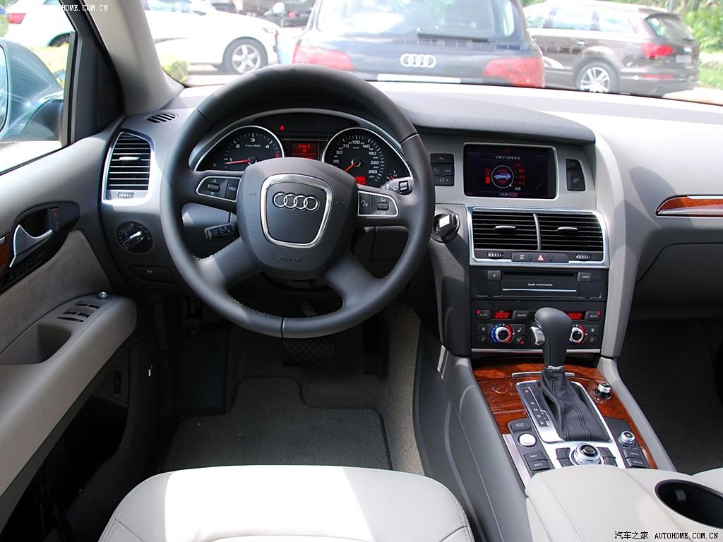 奥迪(进口) 奥迪q7 2010款 3.0 tdi quattro 领先型