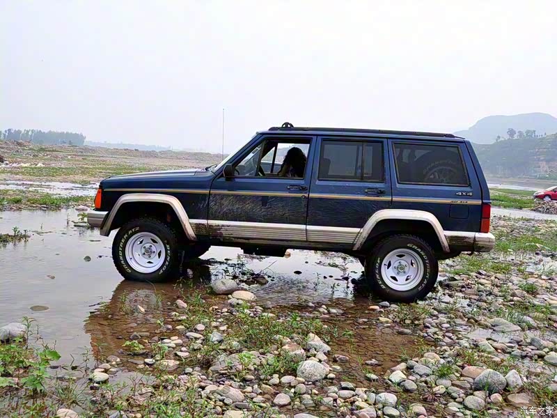 吉普切诺基(进口)整体外观