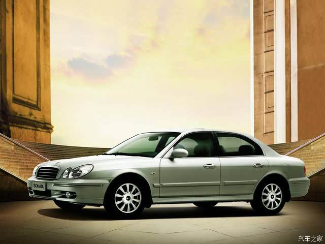北京现代 索纳塔 2004款 2.7l 自动尊贵型