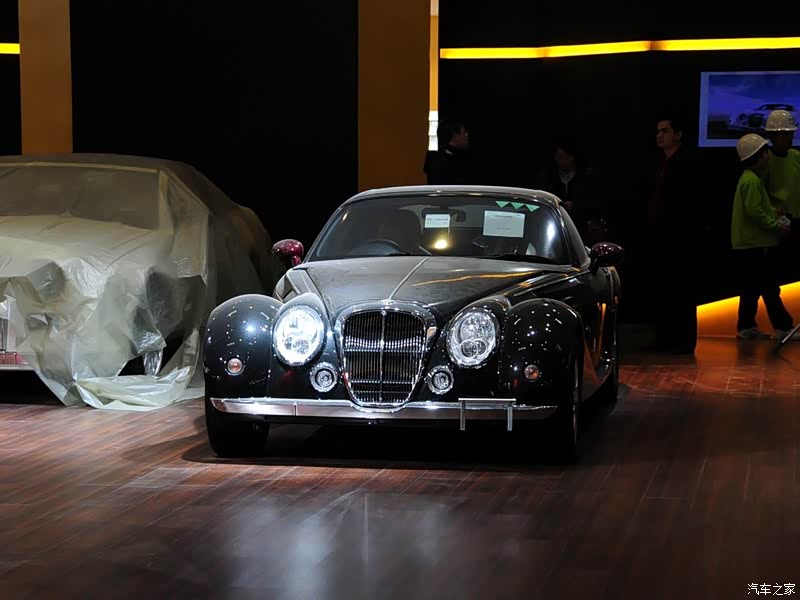 <em>光冈女王</em>整体外观