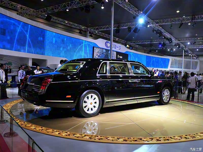 红旗轿车L9整体外观