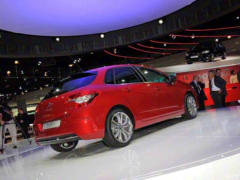 雪铁龙C4整体外观