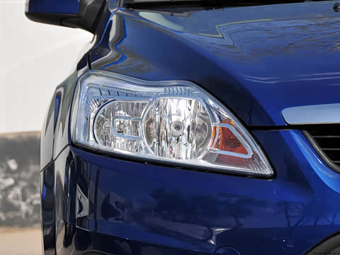 2011款 三厢 1.8L 手动舒适型 2011款 三厢 1.8L 手动舒适型