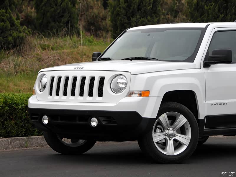 jeep(进口) 自由客 2011款 2.4 豪华版