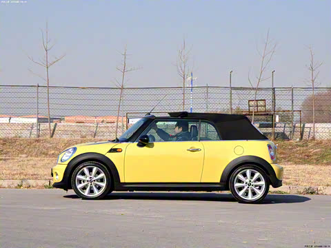 2011款 1.6L COOPER CABRIO 2011款 1.6L COOPER CABRIO