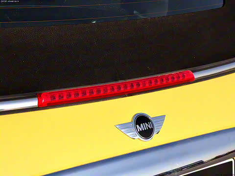 2011款 1.6L COOPER CABRIO 2011款 1.6L COOPER CABRIO