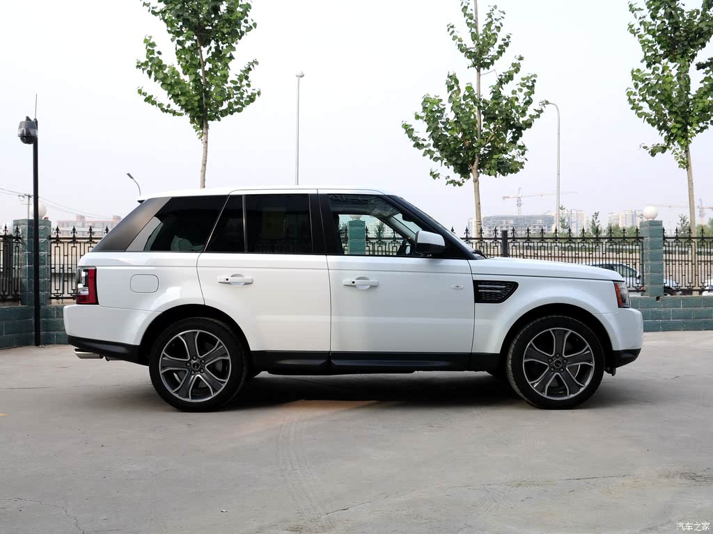 路虎(进口) 揽胜运动版 2012款 5.0 v8 sc hse