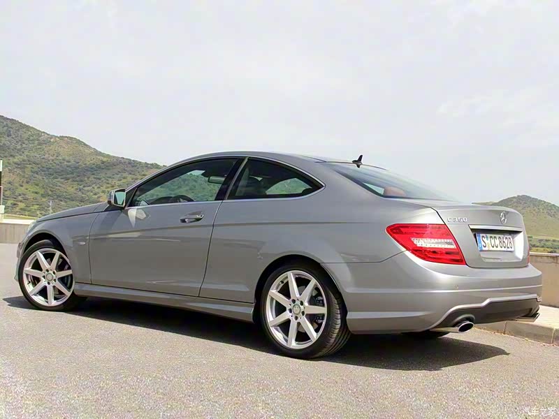 奔驰C级(进口)整体外观