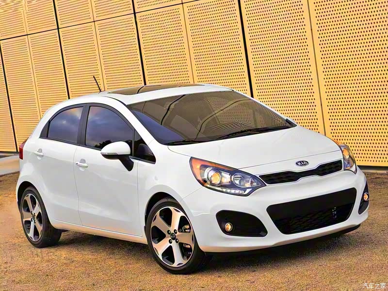 起亚RIO整体外观