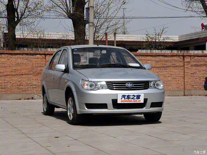 一汽威志整体外观