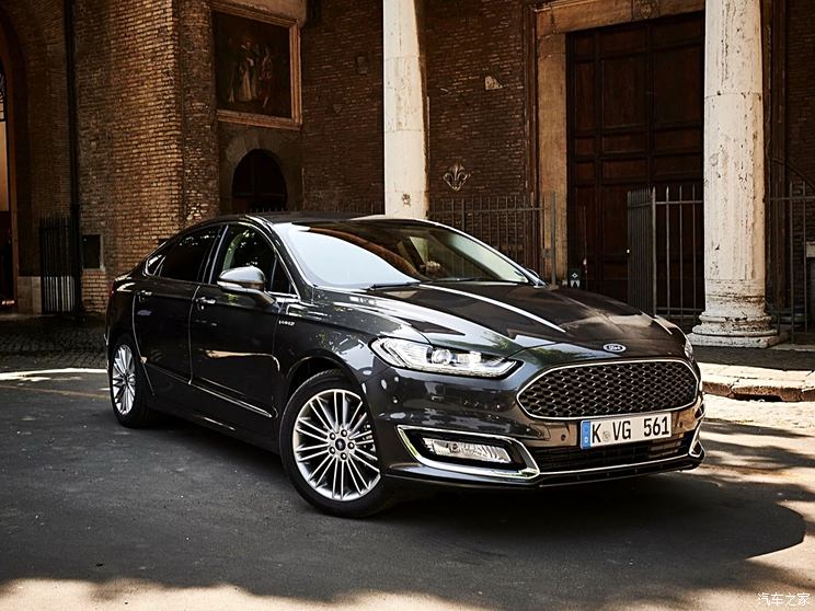 () ɵŷ() 2015 Vignale 