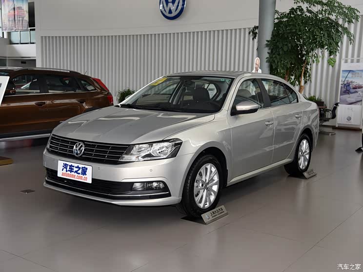 上汽大众朗逸欢迎垂询 让利高达9000元