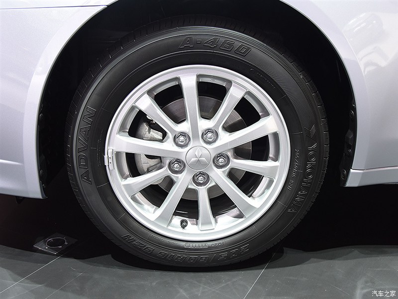 【图】三菱(进口) lancer 2015日内瓦车展_350424_汽车之家