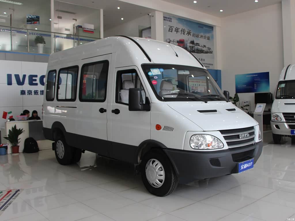 2013款 2.5t-a37 客货两用高顶