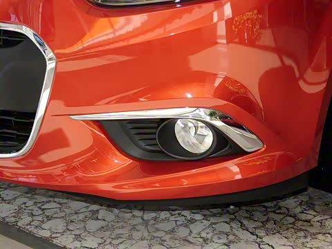 2014�� ���� 1.4SE MT ���ư�