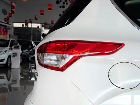 2015�� 1.5L GTDi ����������