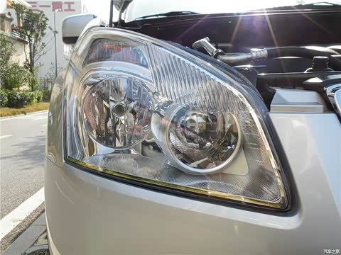 2015�� 2.0XL ��� CVT 2WD