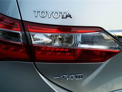 2014�� 1.8L CVT GLX-i