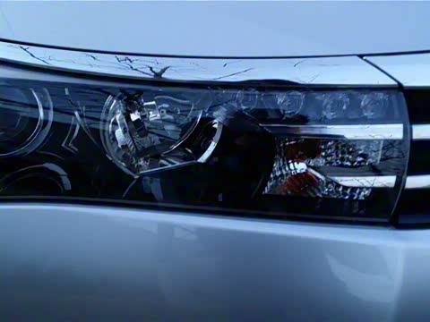 2014�� 1.8L CVT GLX-i