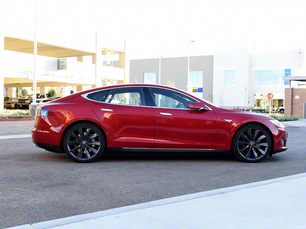 汽车图片>特斯拉>models>2015款models85d> 79 列表模式 分类: 外观